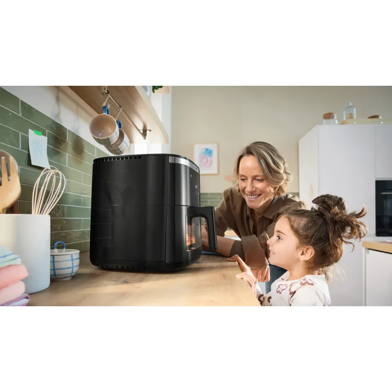 26123427_BO-AirFryer_Serie6_MAF671B0_PiU_Window_3200x1800_def 26123427_BO-AirFryer_Serie6_MAF671B0_PiU_Window_3200x1800_def